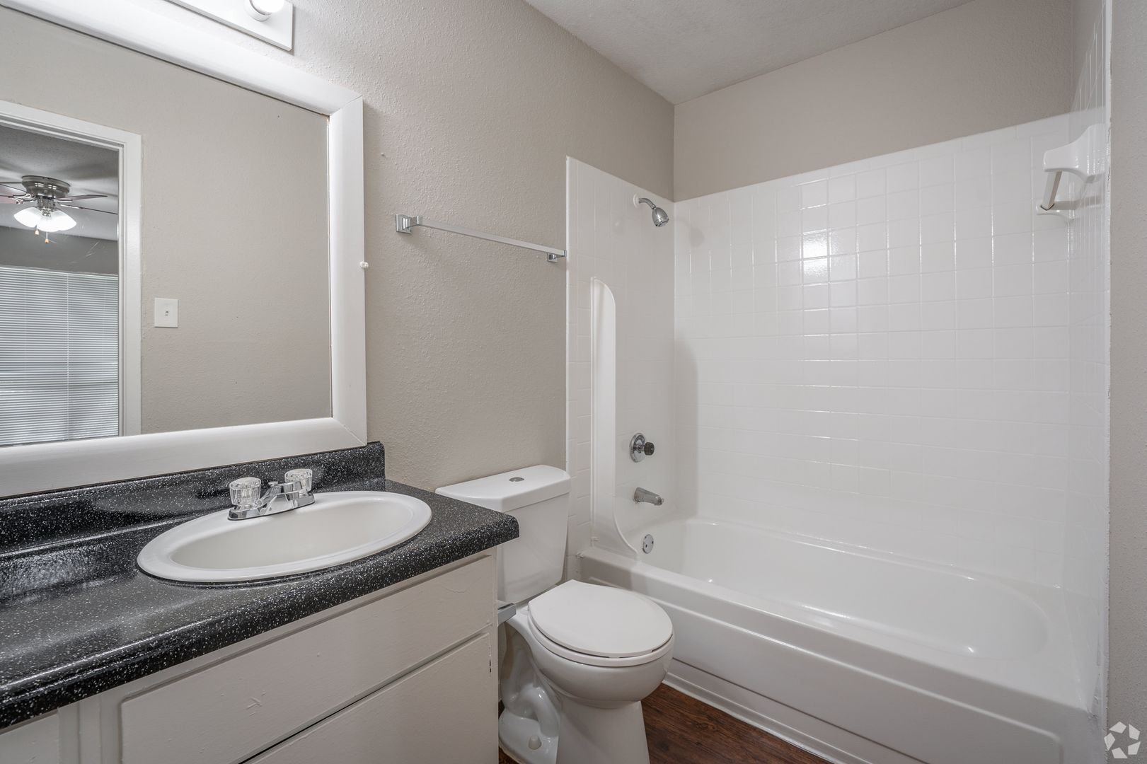13503 Northborough Dr – photo 4