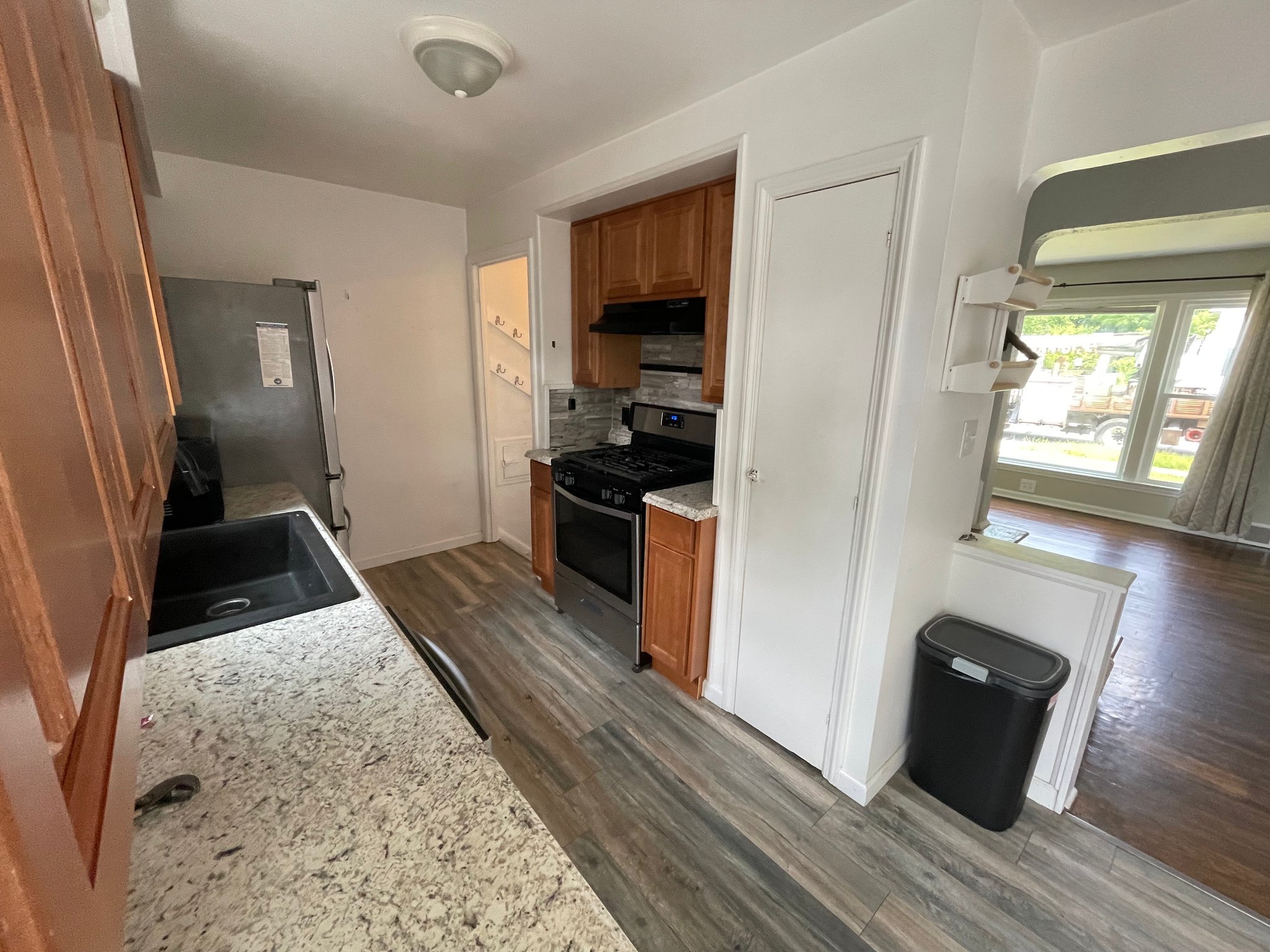 216 E 328th St – photo 5