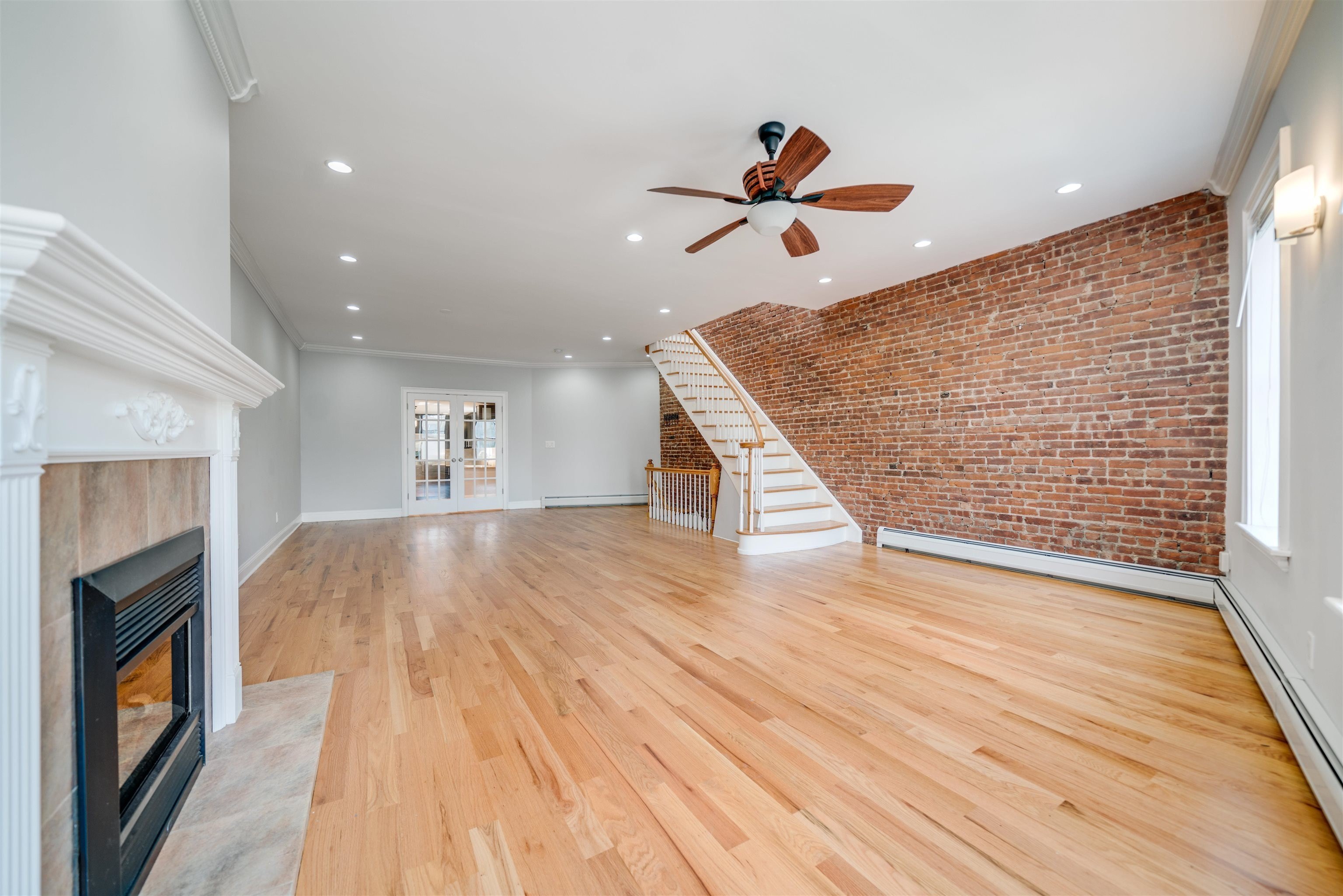 369 3rd St #3 – photo 5