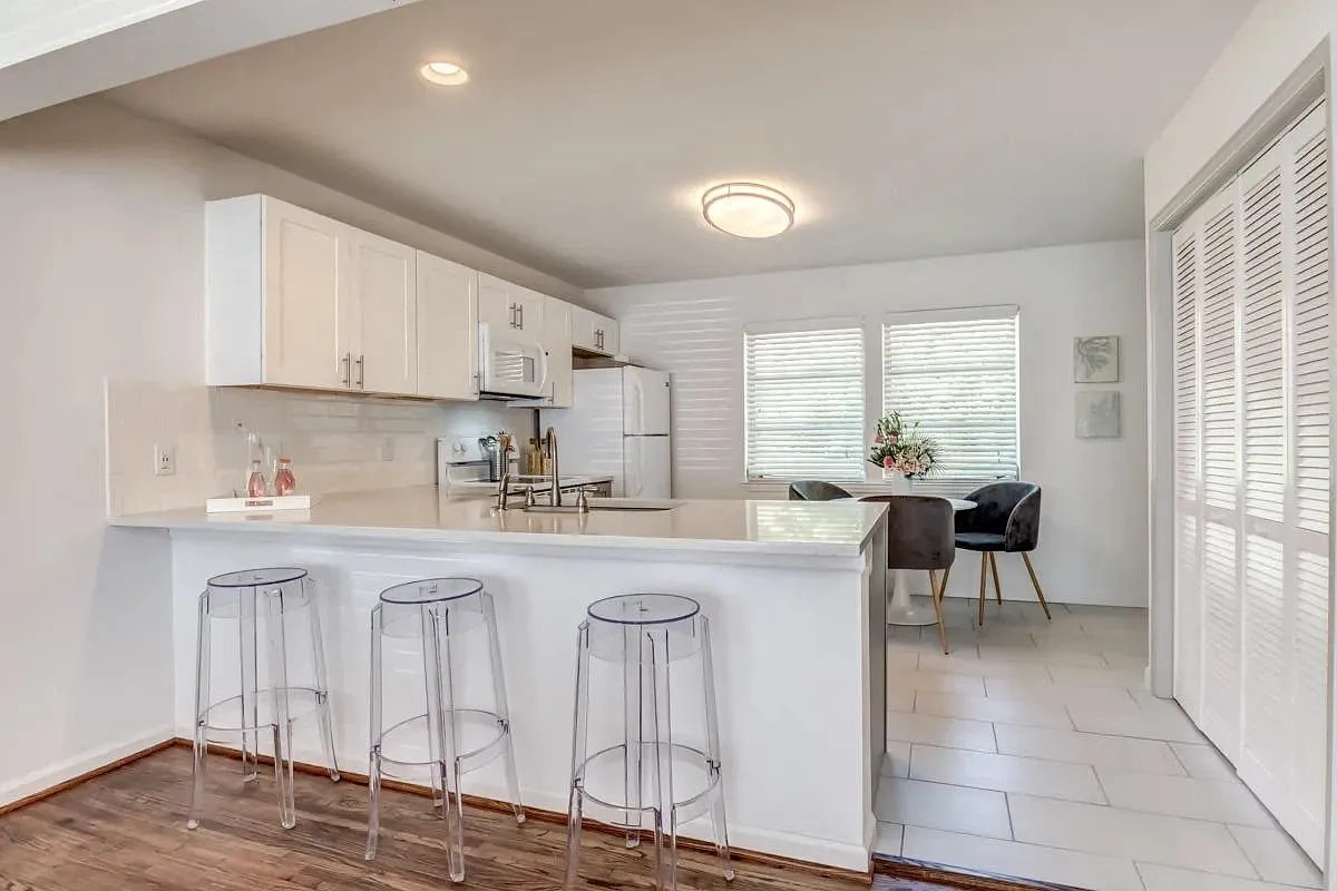 The V Apartments – photo 4