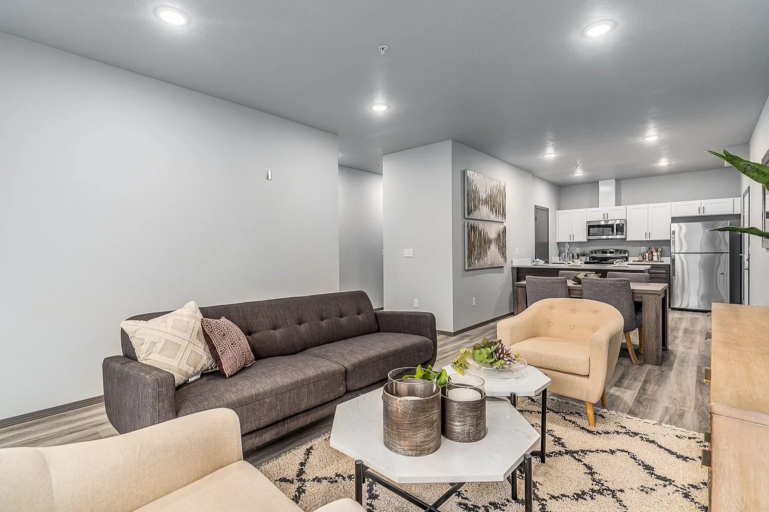 River City Apartments – photo 2