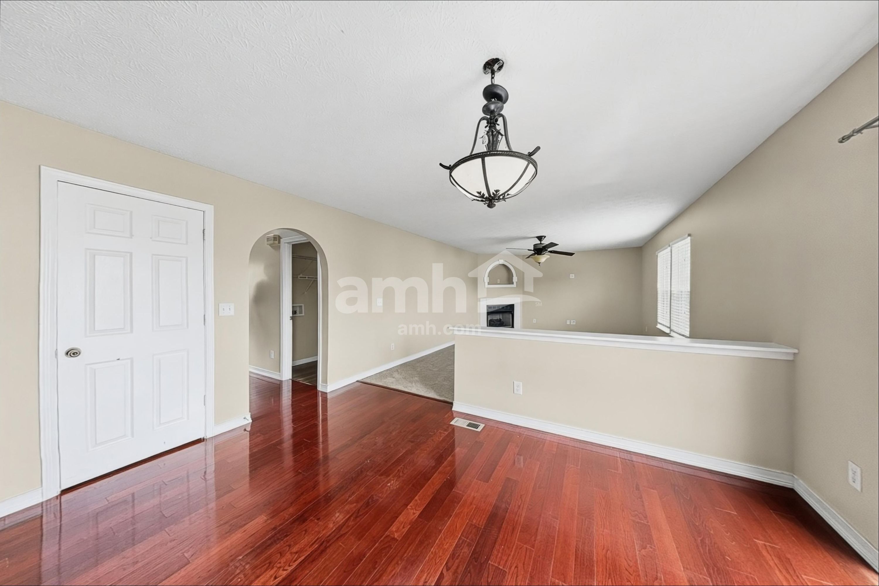 838 Avalon Dr – photo 5