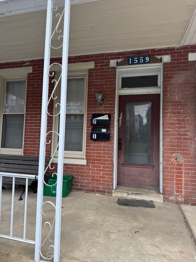 1559 W King St unit Unit 2 – photo 1