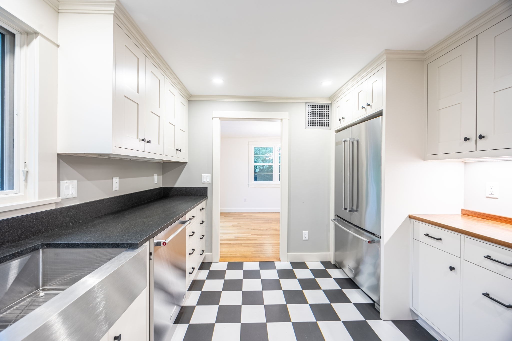 85 Woodland Rd – photo 5
