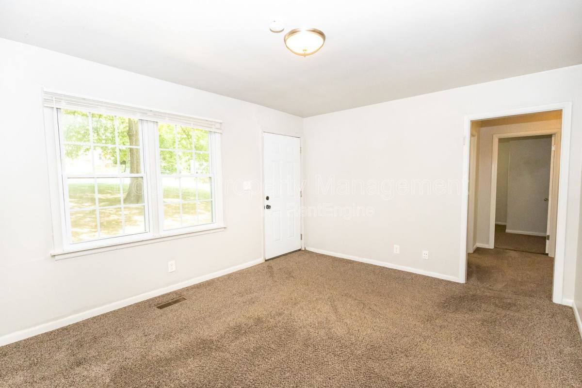 5200 Fagan St – photo 2