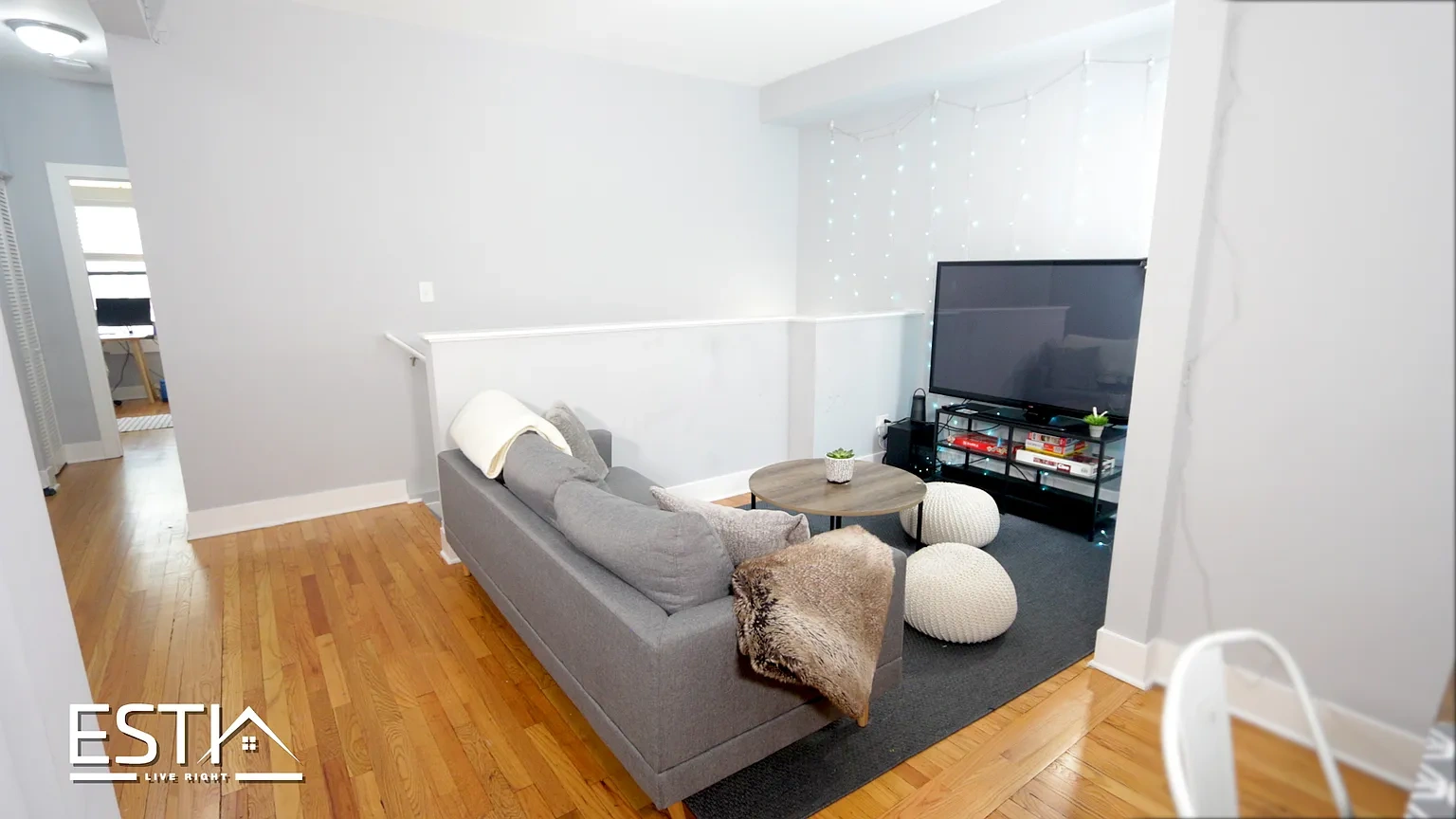 360 At The U – Floor plan