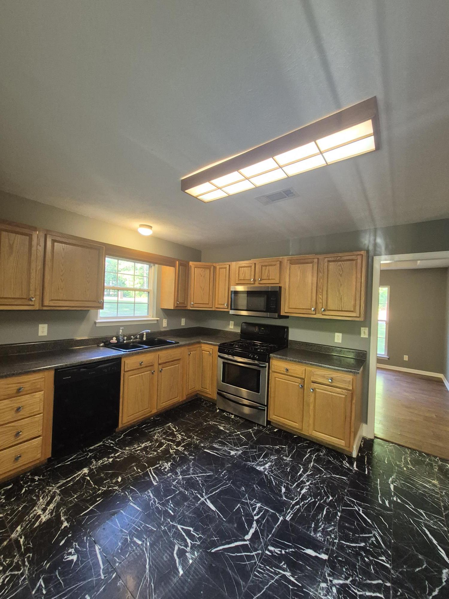 712 Michael Dr – photo 1