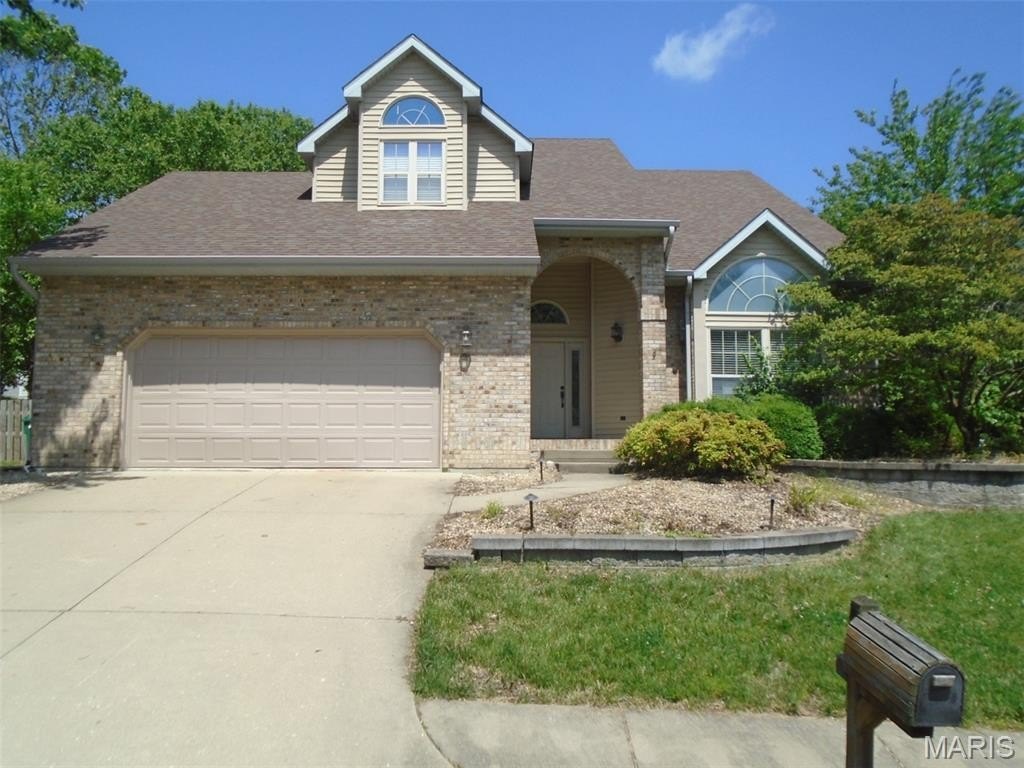 1109 Peachtree Ct – photo 2