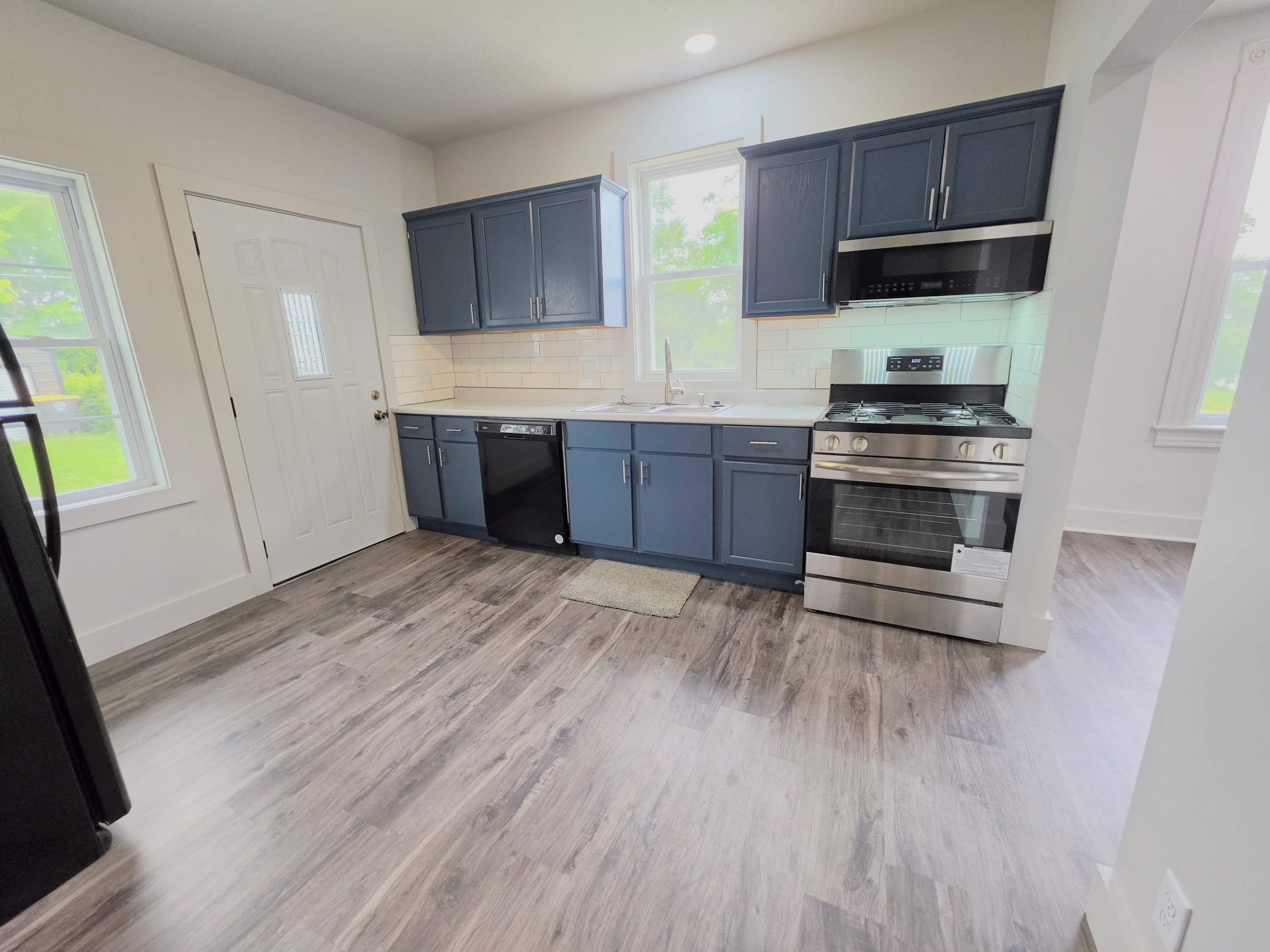 2340 S Anthony Blvd – photo 4