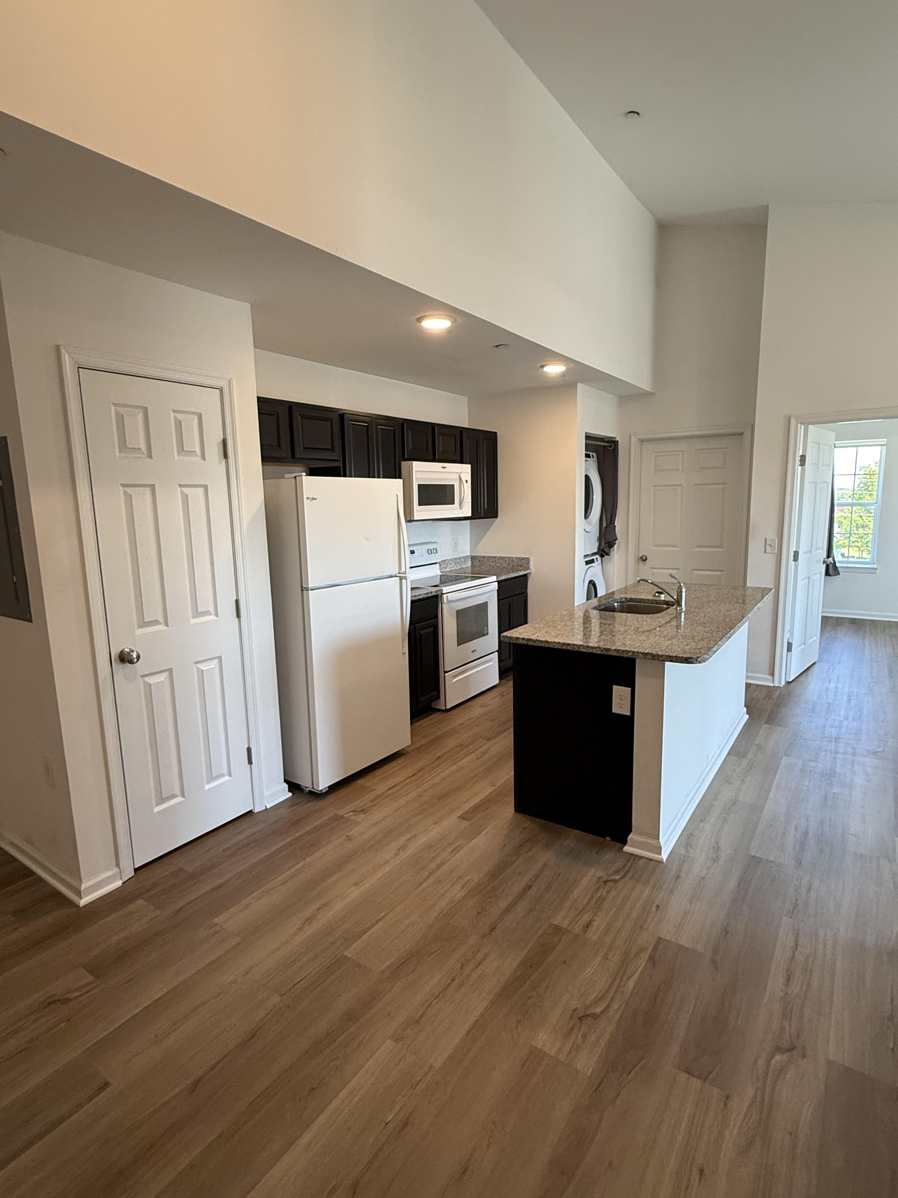 480 Main St unit 1000 B – photo 1