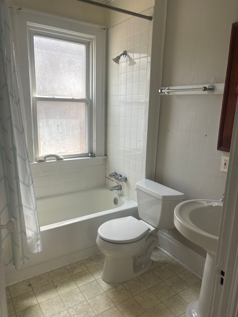 2059 Lewis Dr unit 2059 Lewis Unit 1 – photo 5
