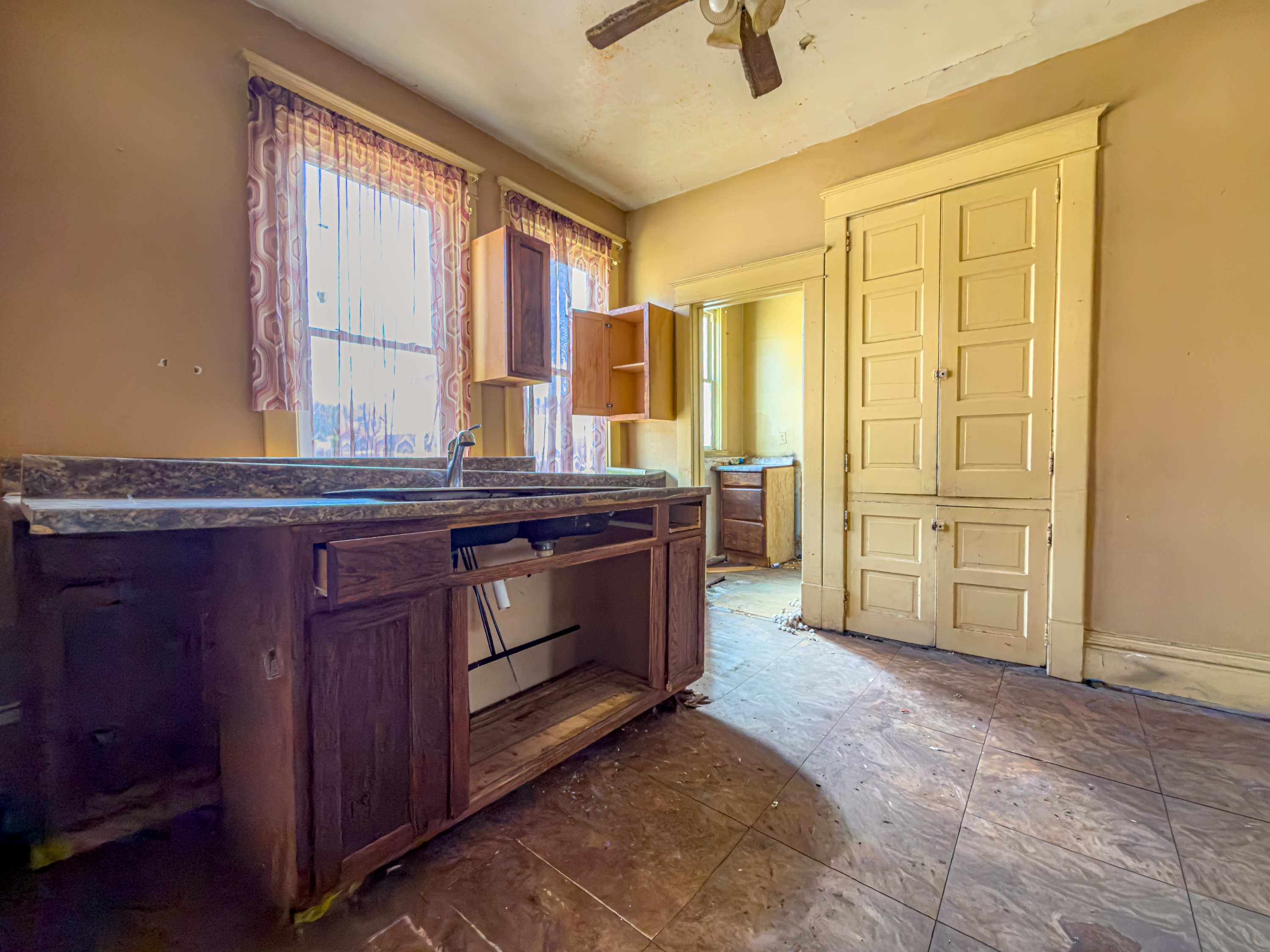 1136 Reservoir Ave – photo 5