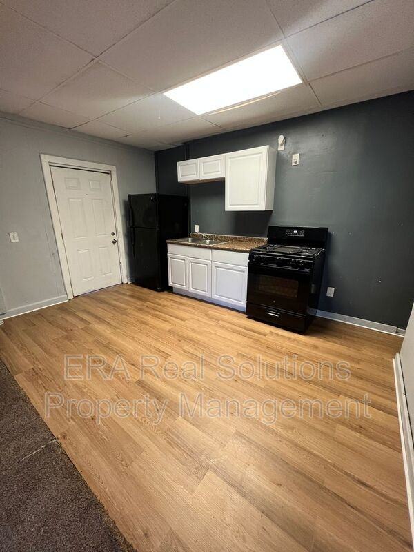 723 Sycamore St unit 1 – photo 1