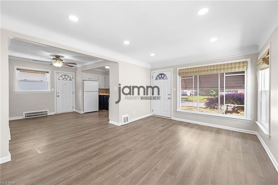 1653 Woodhurst Ave – photo 3