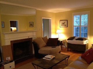 1811 N Edgewood St – photo 3