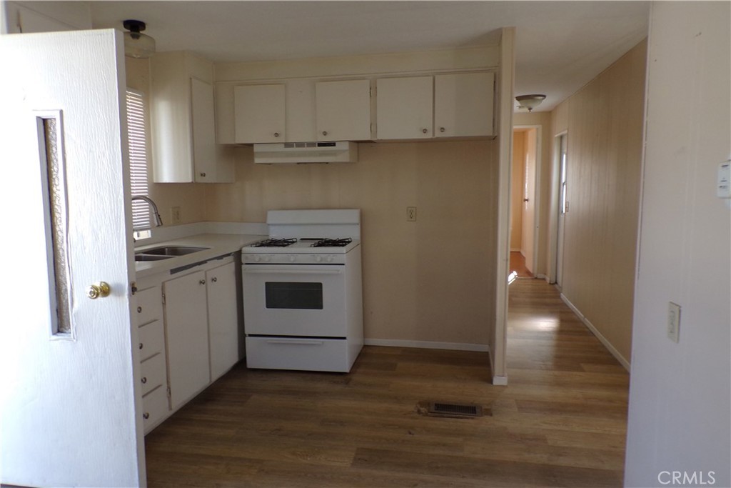 12710 3rd St – photo 3