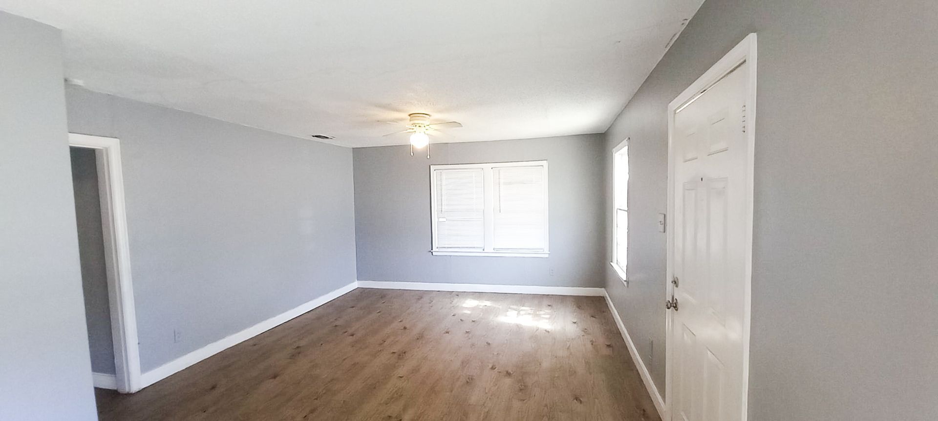 2220 25th St – photo 2