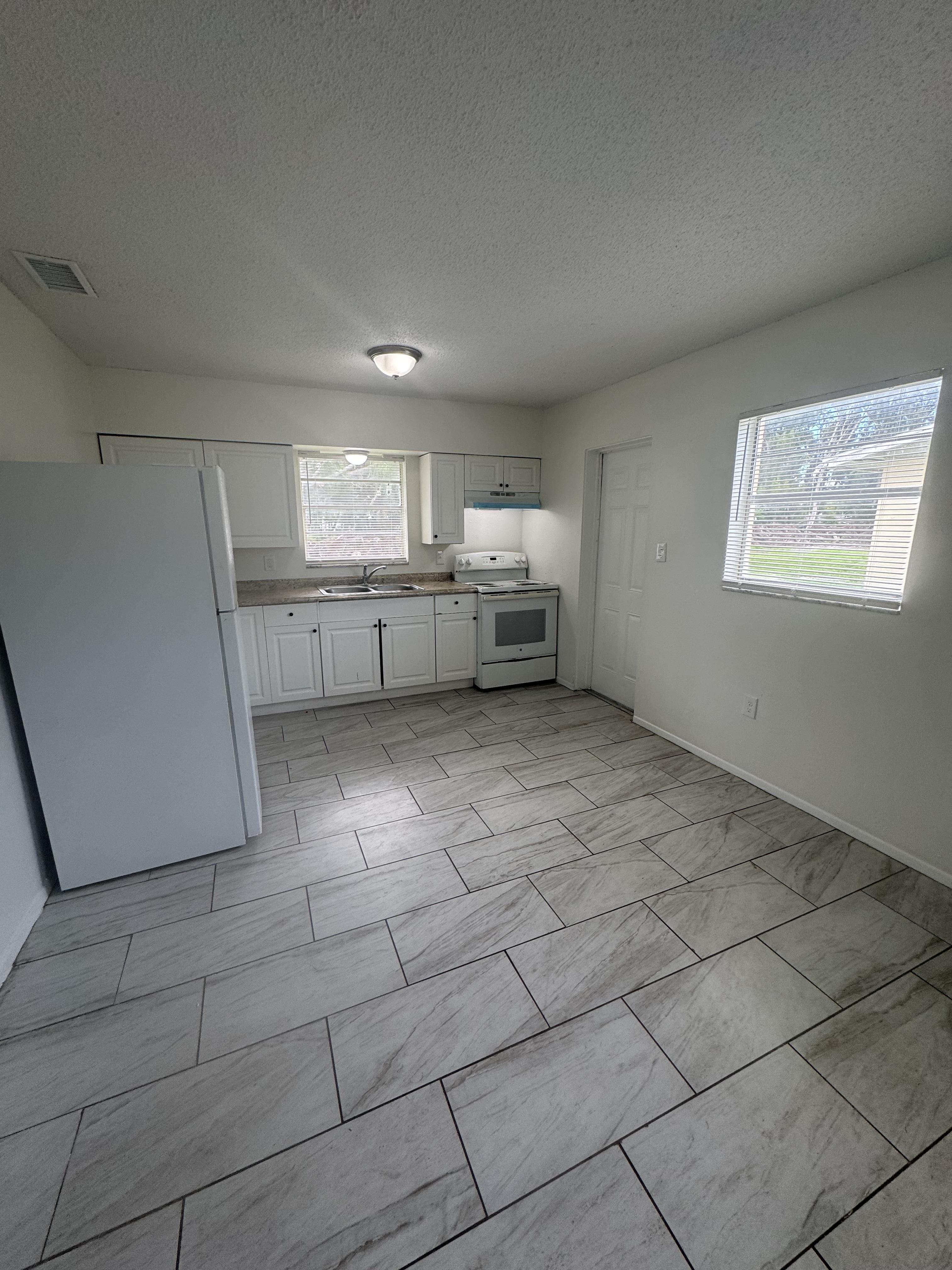 5509 18th St W – photo 3