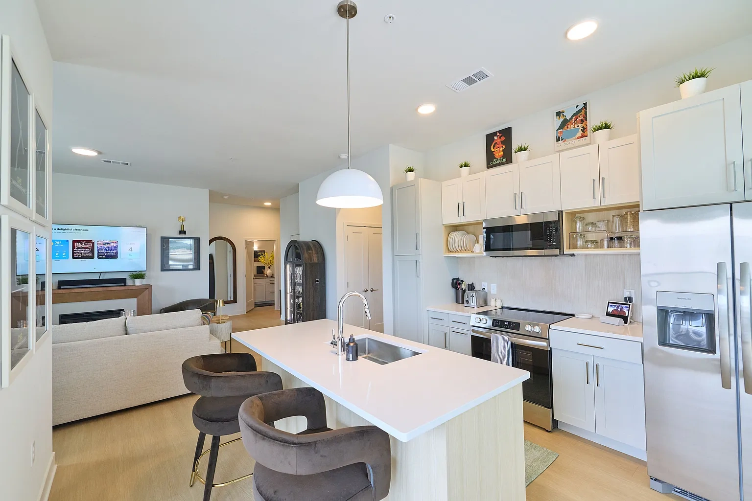 The George Apartments – photo 2