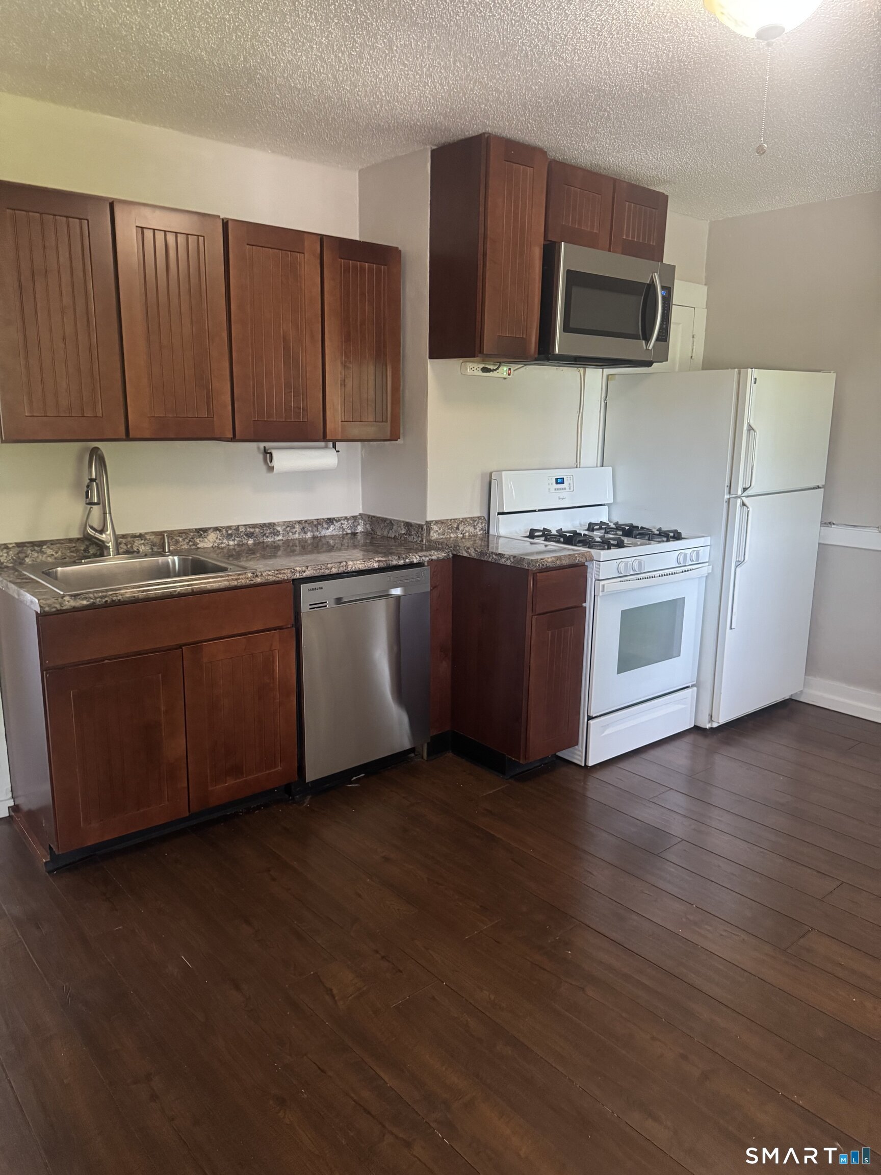 445 New Britain Rd unit 3rd flr – photo 3