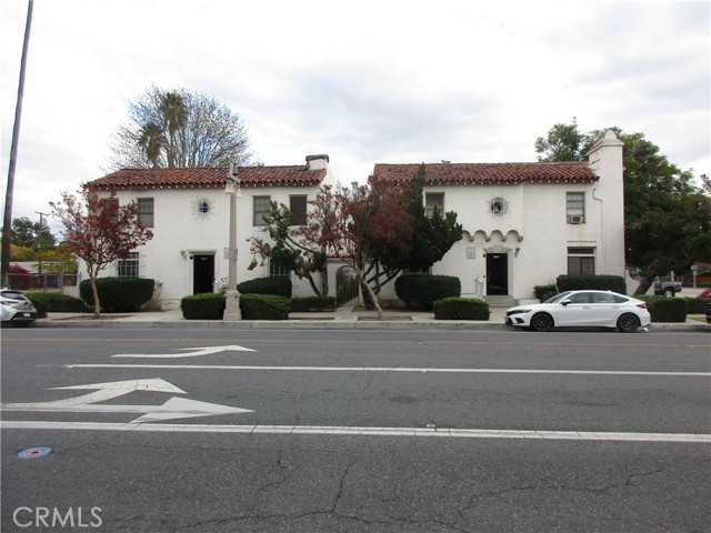 3260 Main St – photo 2