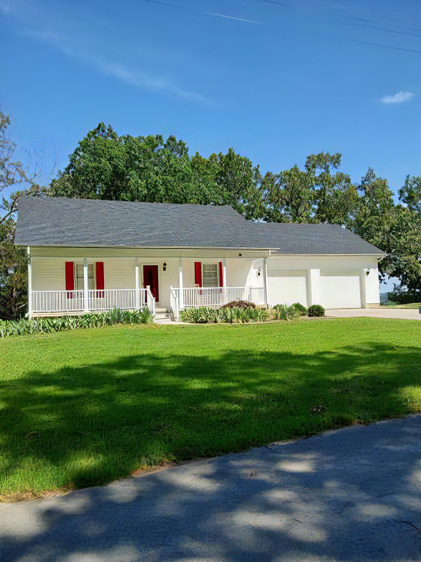 562 Twin Rivers Dr – photo 1