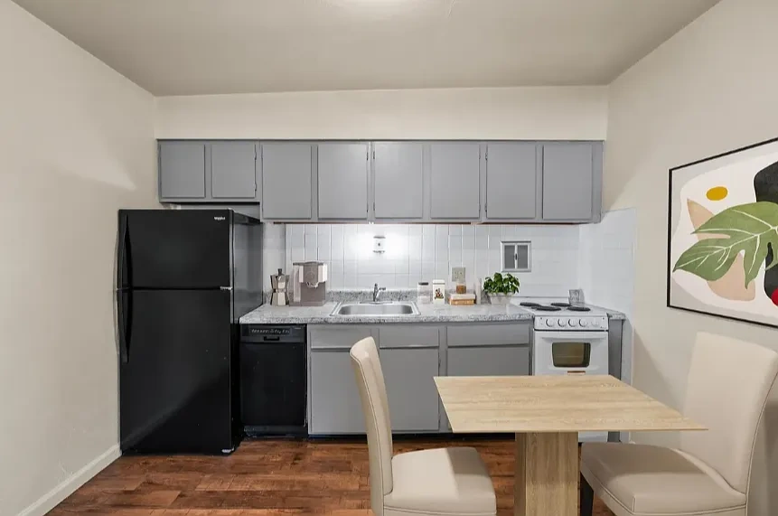 Westport Edge Apartments – photo 2