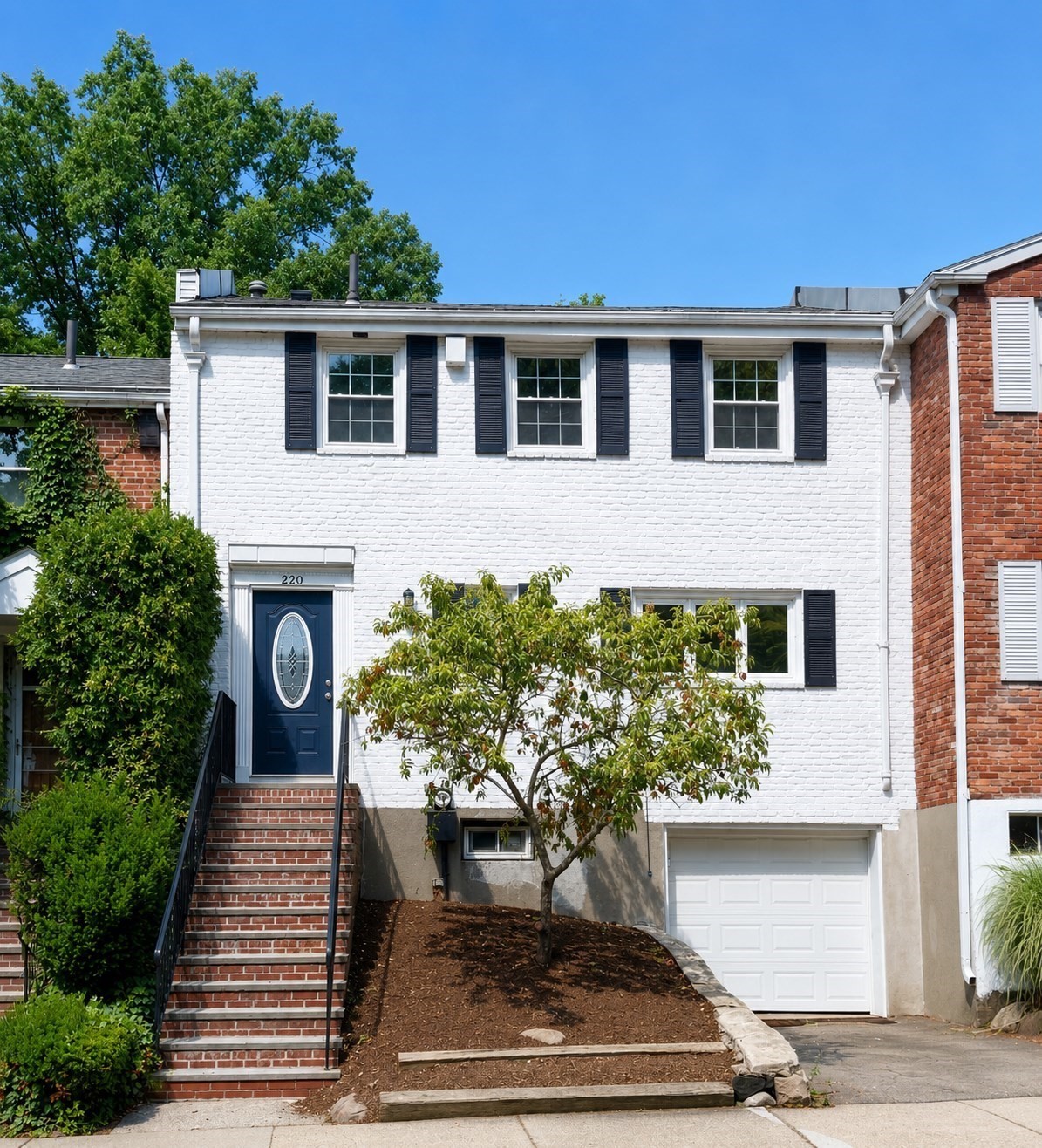 220 Kent St unit 220 – photo 1