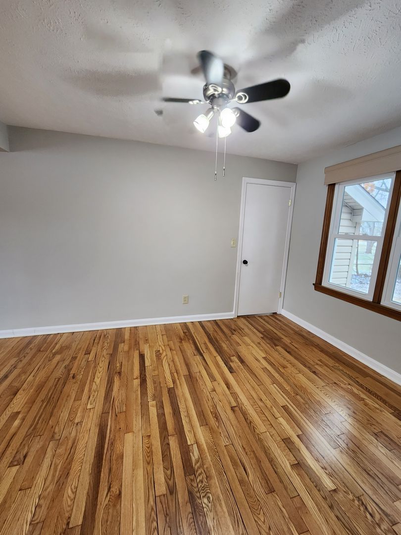 6920 SOM Center Road – photo 2