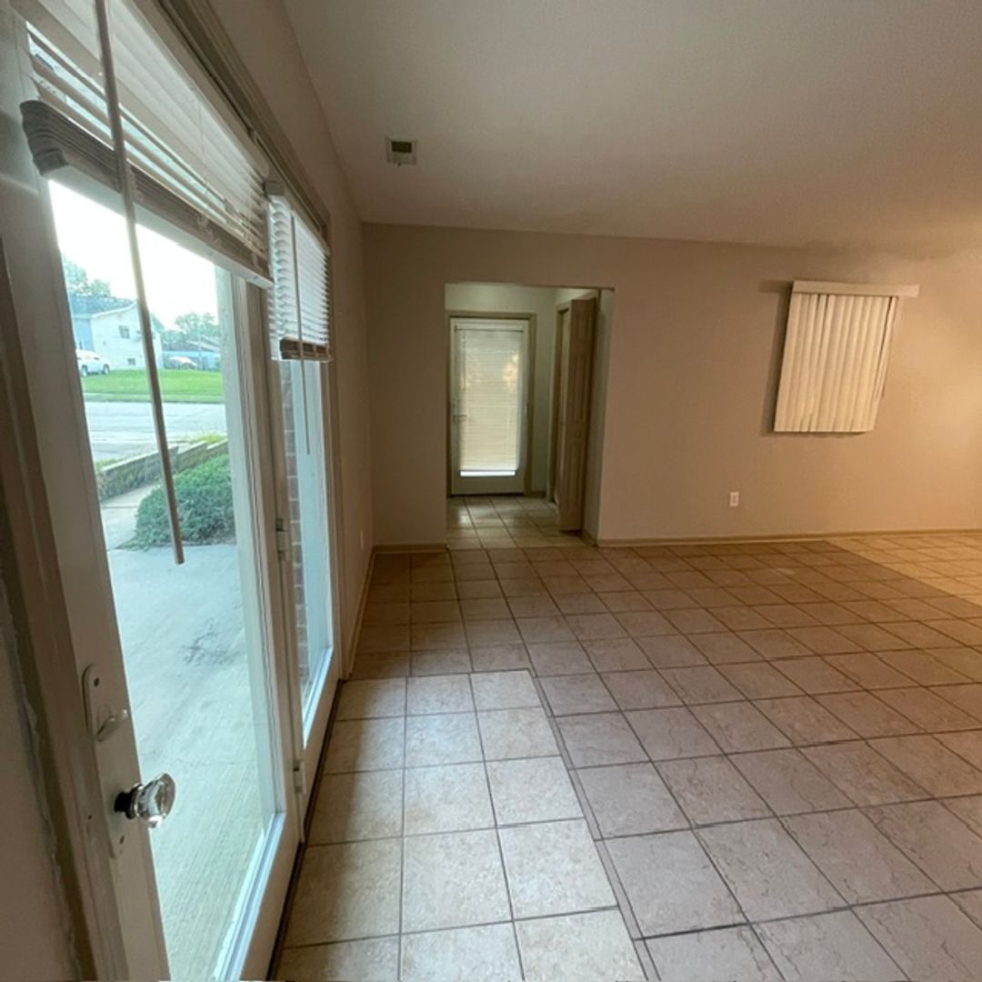 4021 28th Ave unit #2 – photo 3