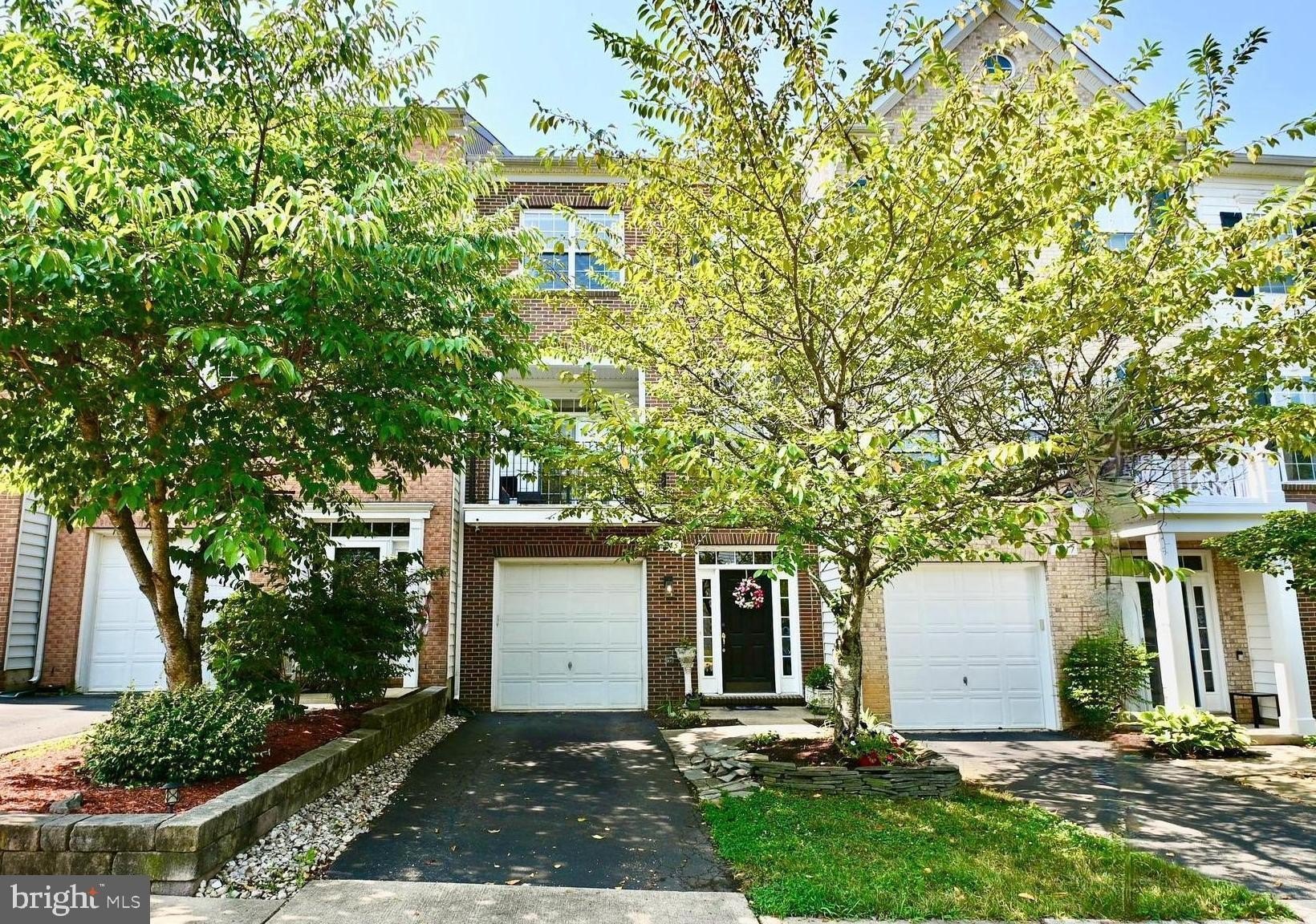 6915 Rolling Creek Way – photo 1