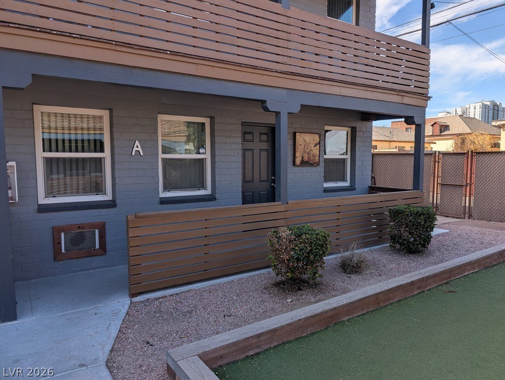 319 N 11th St #A – photo 1