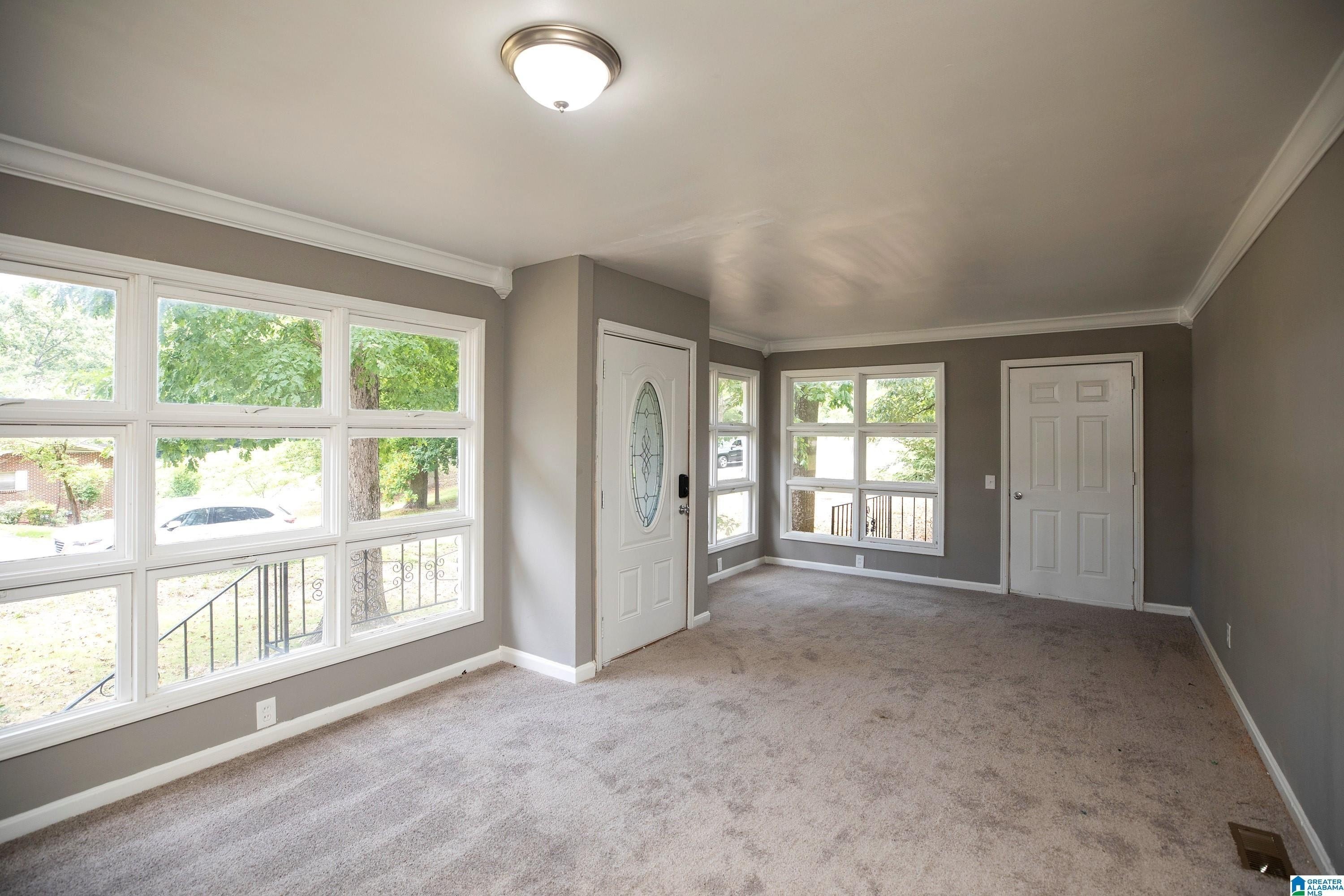 656 Kenwood Dr – photo 5