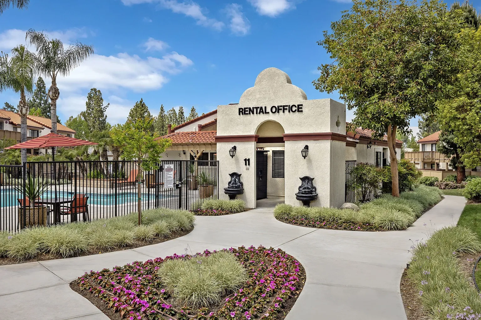 Red Oak Villas Apartments – photo 2