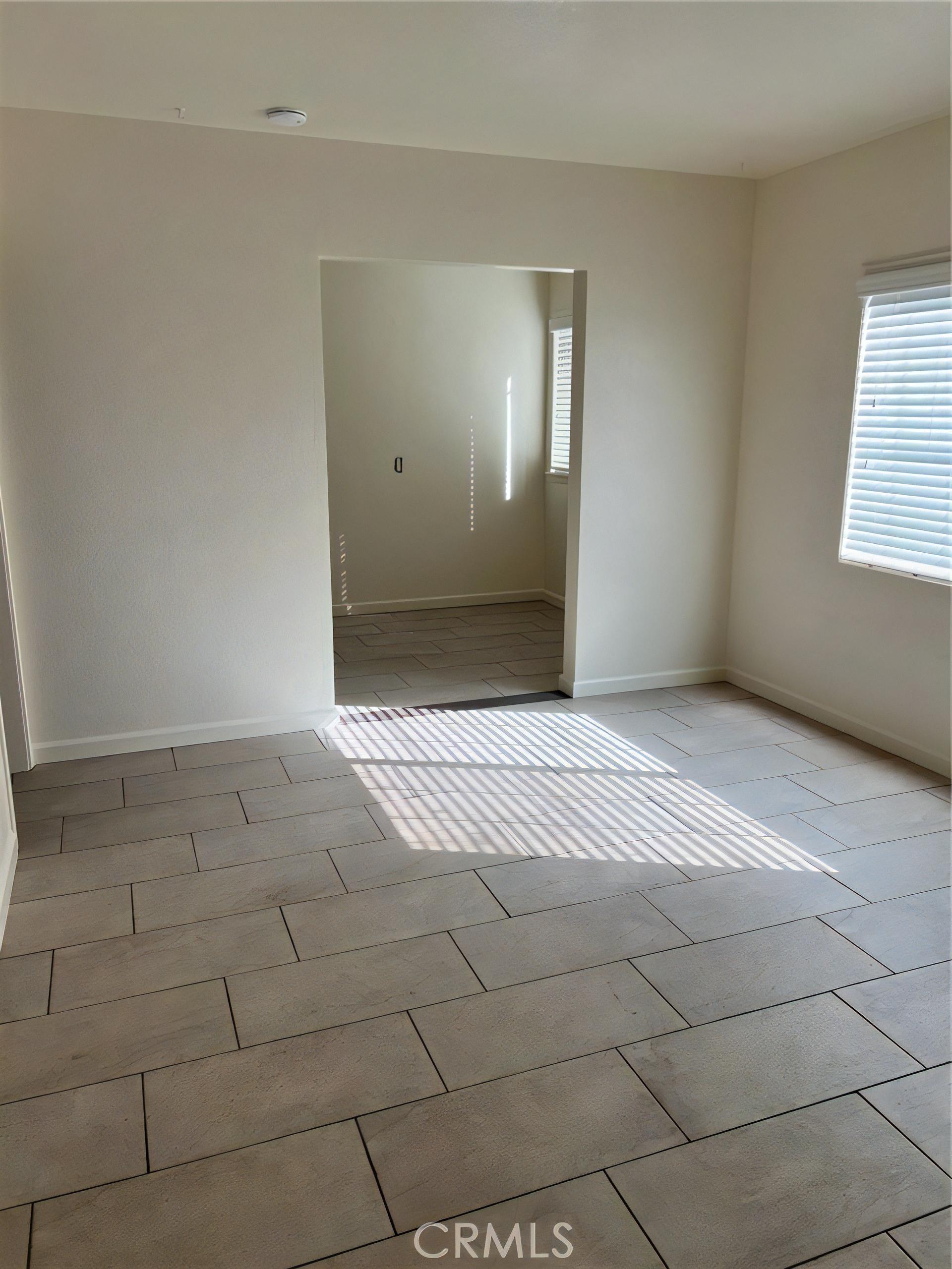 635 W 17th St – photo 3