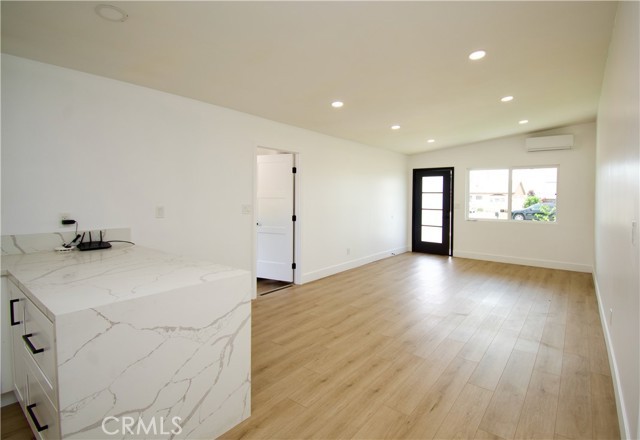 820 Iris Ave – photo 5