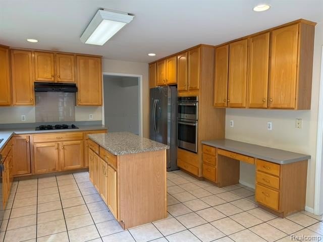 7782 Watford Dr – photo 4