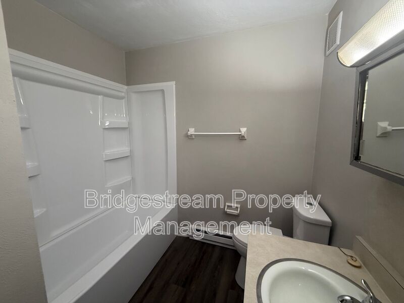 85 N Gebhart Church Rd unit B – photo 5