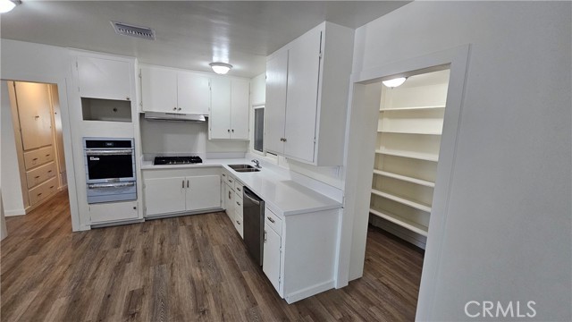 3469 N F St – photo 3