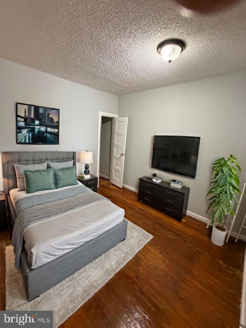5928 N Lawrence St – photo 3