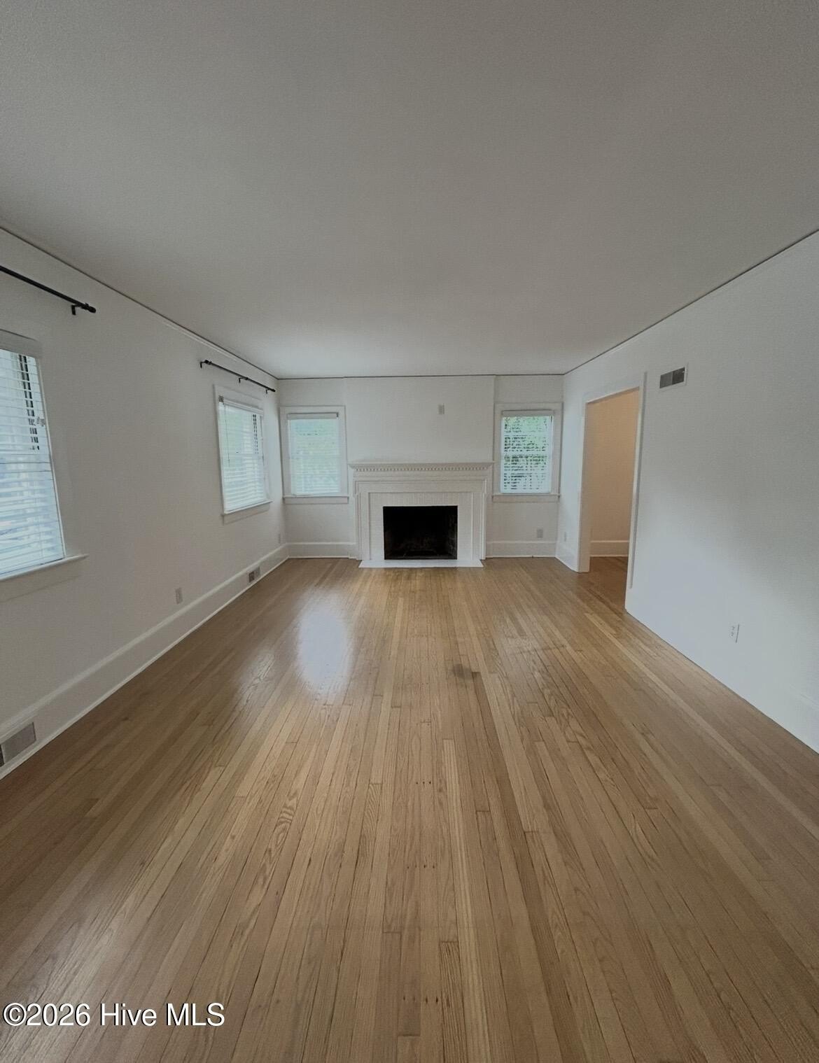 215 Keaton Ave – photo 4