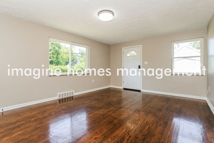 3999 S Whetzel Ave – photo 4