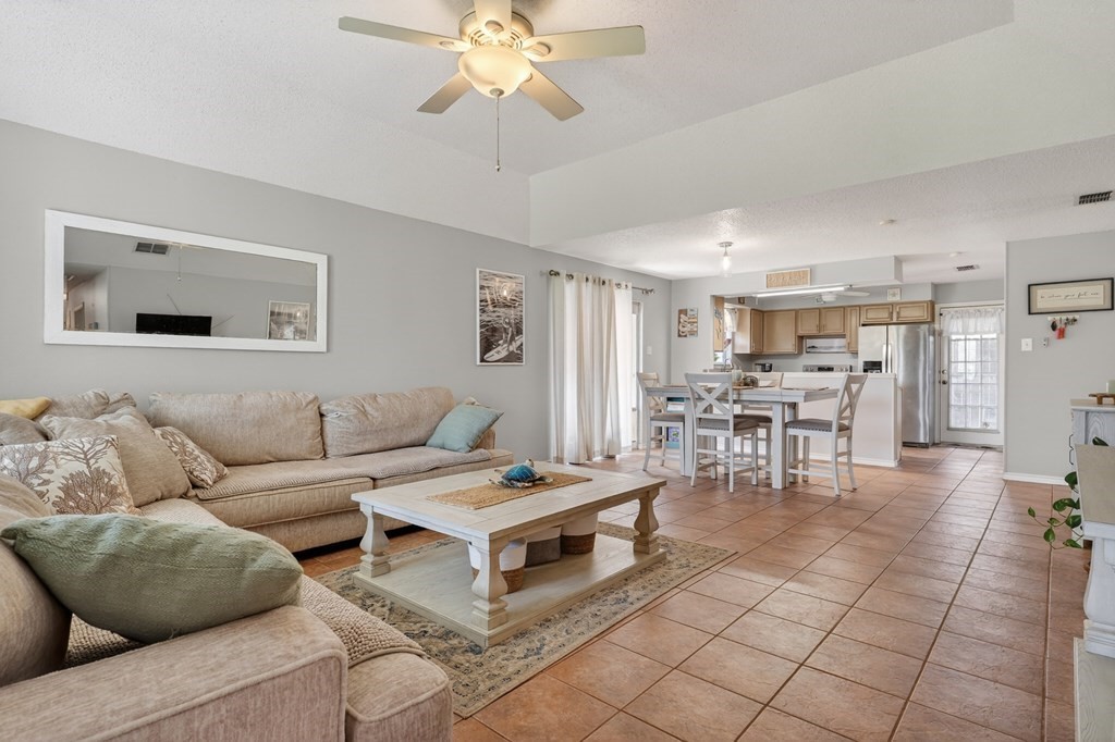 2300 Naples Dr – photo 3