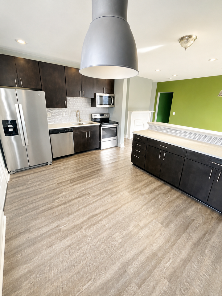 1656 Broadway Ave unit 201 – photo 3