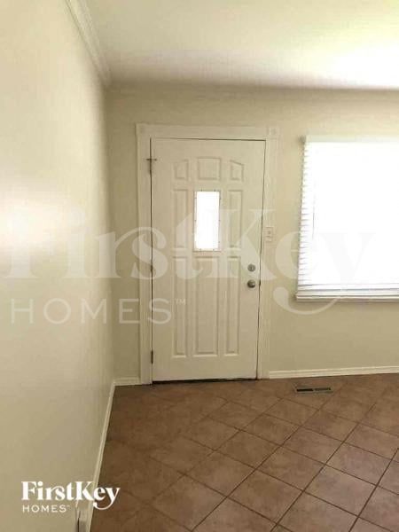 1605 Seminole Ln – photo 2