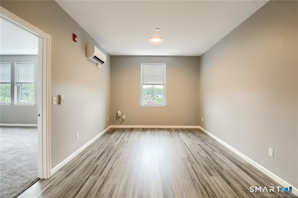 9 Steele Blvd #207 – photo 4