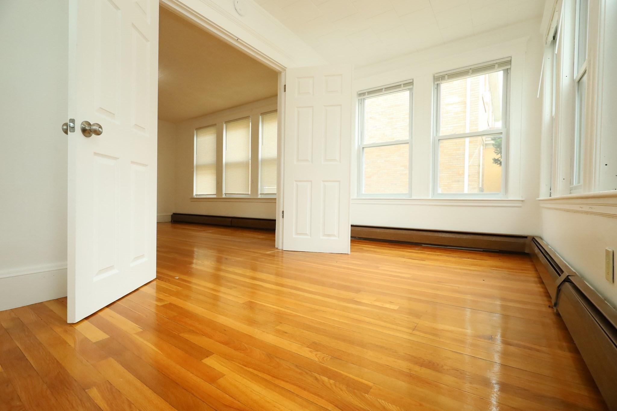 98 Woodside Ave unit 2 – photo 4