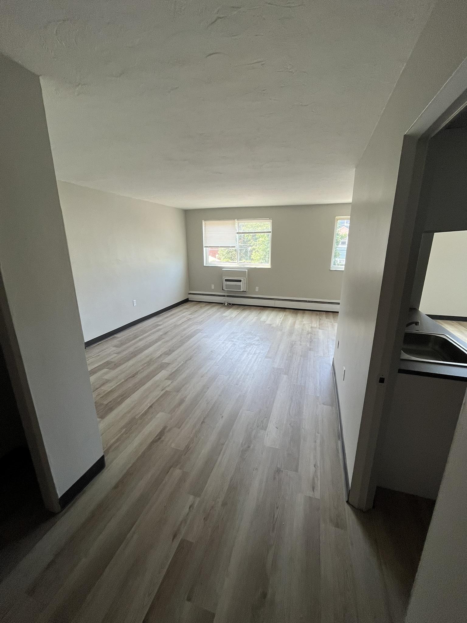17731 Lakeshore Blvd unit 5 – photo 1