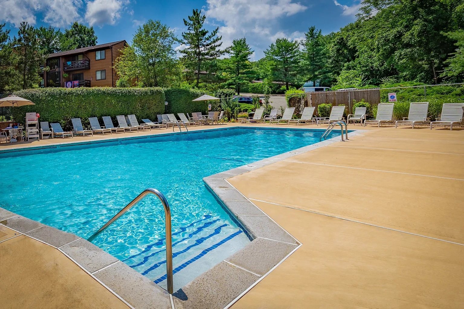 Rustic Ridge Apartments at Rockaway – photo 3