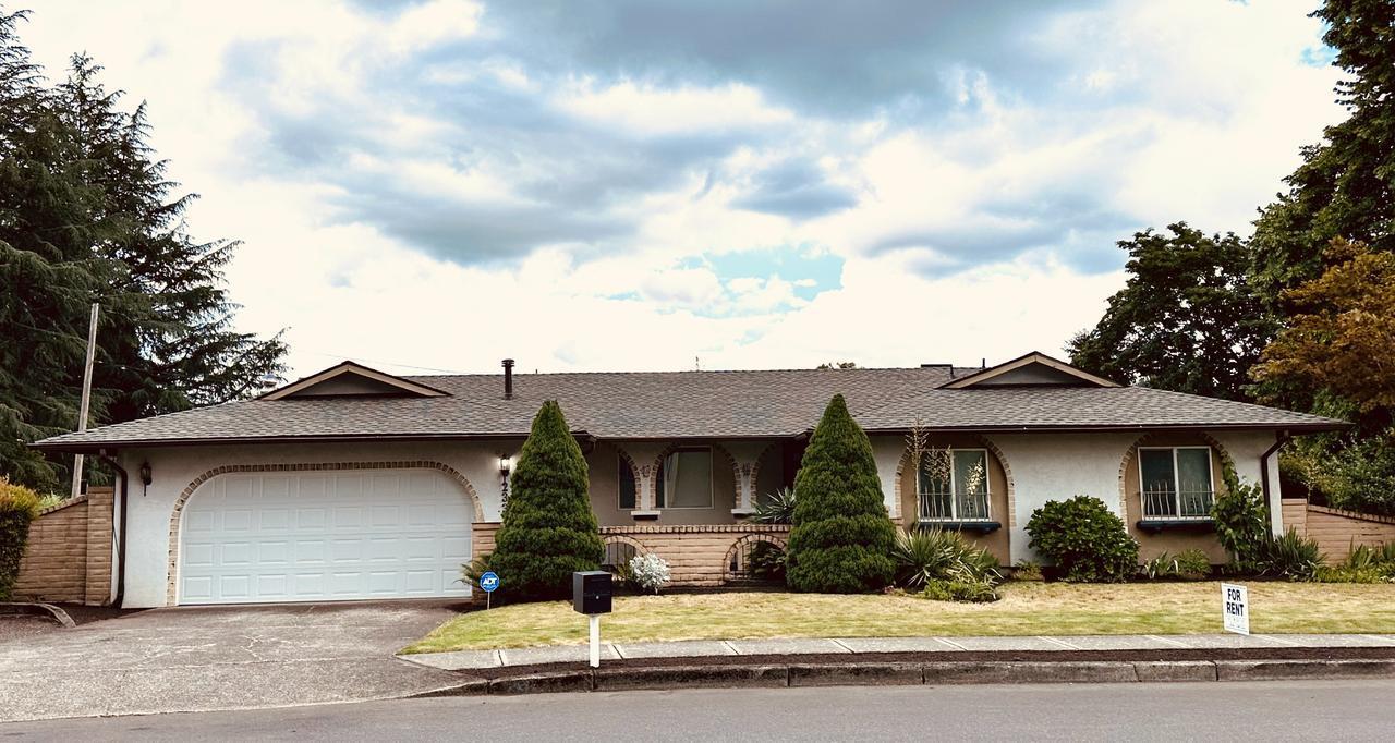 2332 SE Keller Ave – photo 1